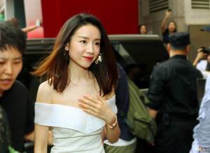 董潔驚喜現(xiàn)身南寧，助陣?yán)字Z表夜色系列新品發(fā)布會(huì)