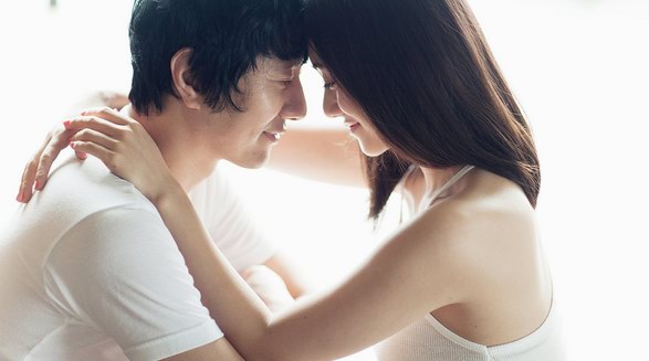 劉蕓凌晨發長微博為鄭鈞慶生撒狗糧   感念婚姻十年致謝媒人樸樹