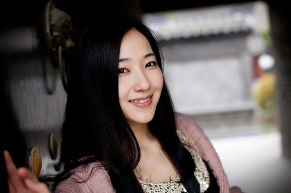 李莉娜個人資料：非誠勿擾alina照片牽手男朋友_李莉娜身高三圍