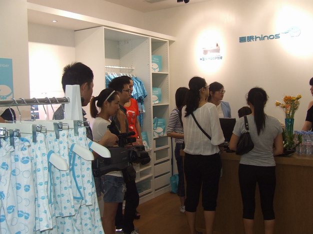  喜眠(hinos)女性睡衣體驗店開業