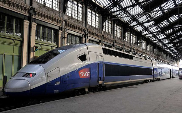 來往法國及西班牙的高速直通列車現已投入服務