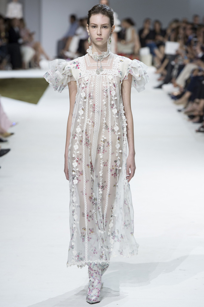 Giambattista Valli 2016秋冬高級定制流行發布