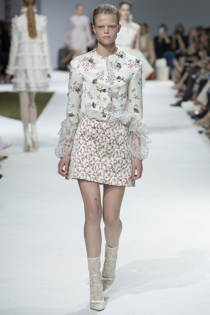 Giambattista Valli 2016秋冬高級定制流行發布