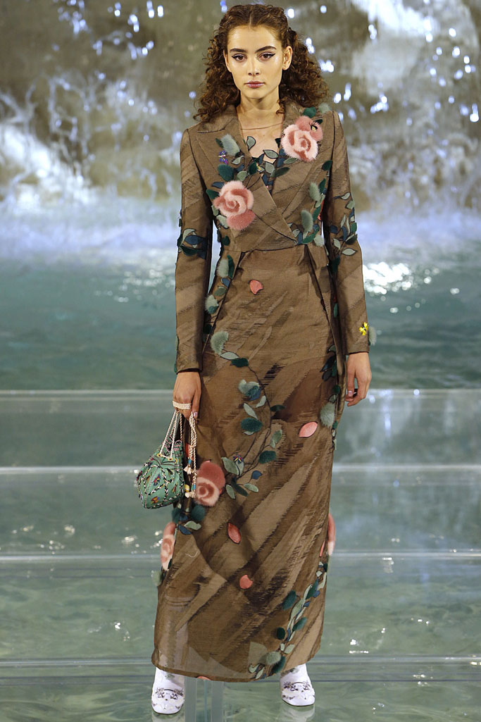Fendi 2016秋冬高級(jí)定制流行發(fā)布