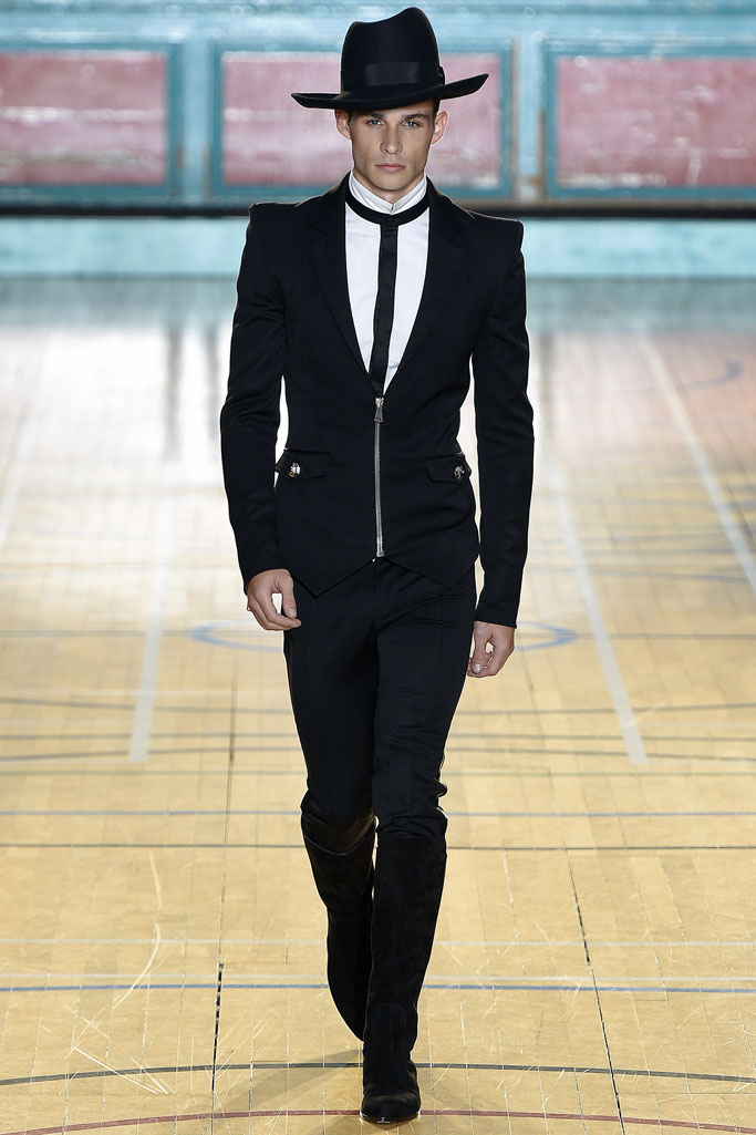 Julien Macdonald 2017春夏流行發布