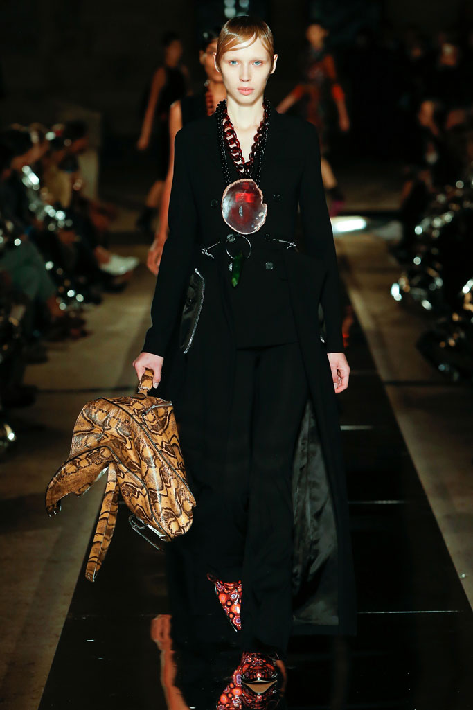 Givenchy 2017春夏流行發布