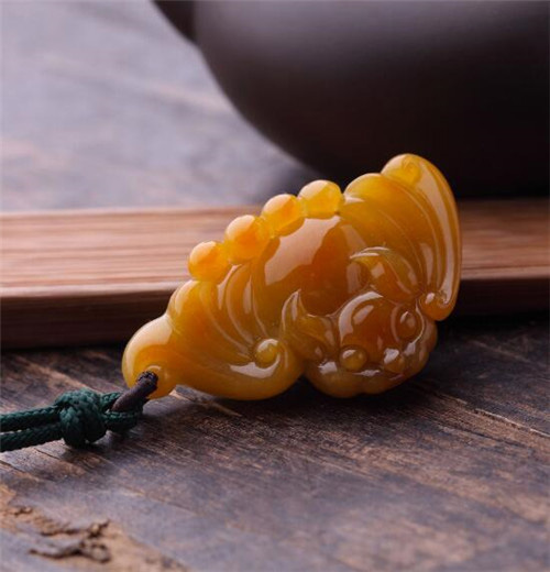帝王綠到底是什么顏色？翡翠的按顏色這么分