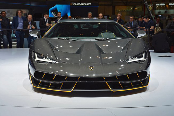 蘭博基尼Centenario 正式亮相日內瓦車展