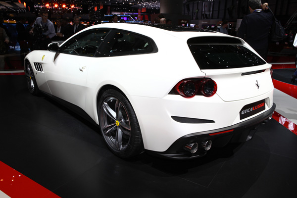 法拉利GTC4 Lusso 日內瓦正式亮相