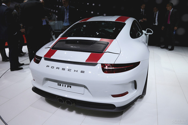 保時捷911 R 于日內瓦車展正式發布