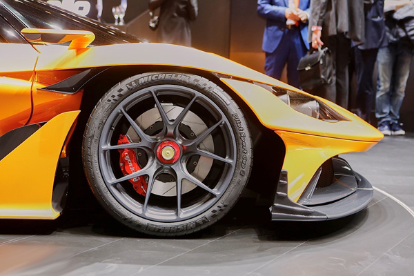 Apollo Arrow 跑車日內瓦首發亮相