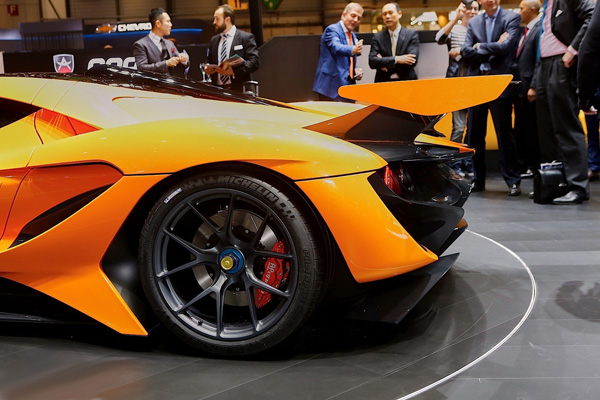 Apollo Arrow 跑車日內瓦首發亮相