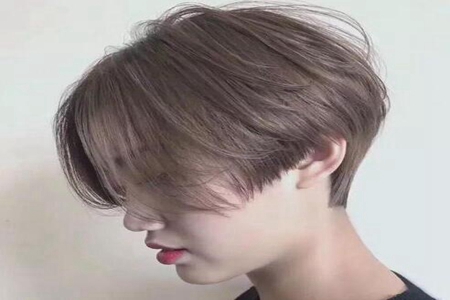 紋理露耳短發
