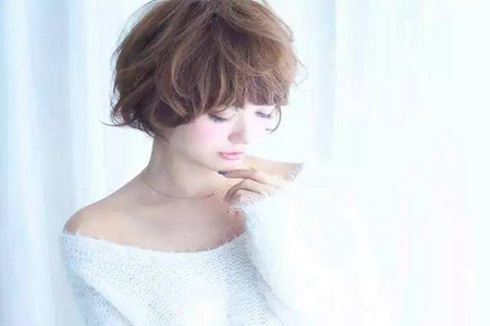 蓬松日式短發