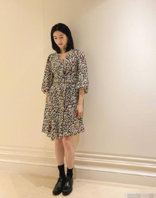 大領子的碎花裙