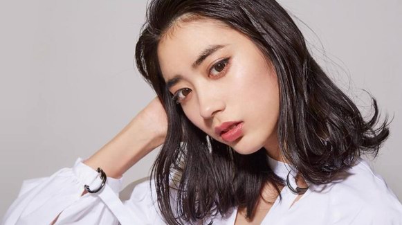 熱議單品，眼影新體驗！ 女神節(jié)一抹魅力大變身！ 
