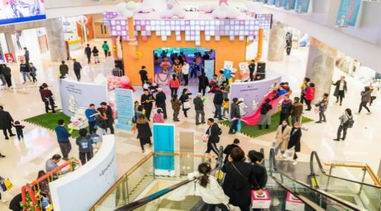 陳緣風《和女兒的日?！分黝}展落地北京華潤五彩城