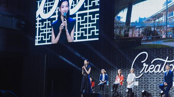 溫雅現身WeWork創造者大賽，流利雙語主持專業度盡顯