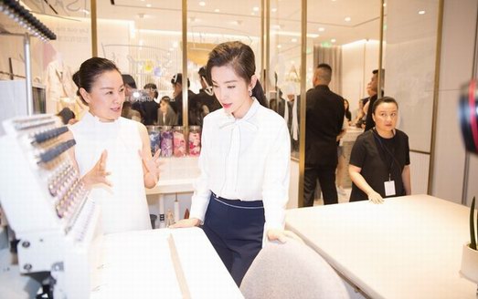 線下門店+線上均呈現(xiàn)Lily商務(wù)時(shí)裝“天貓618”成交、流量增長(zhǎng)