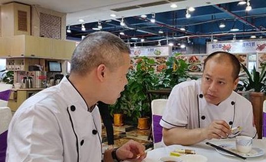 嘴巴鮮憑什么把從業15年燒臘名廚“吊”到碗里來
