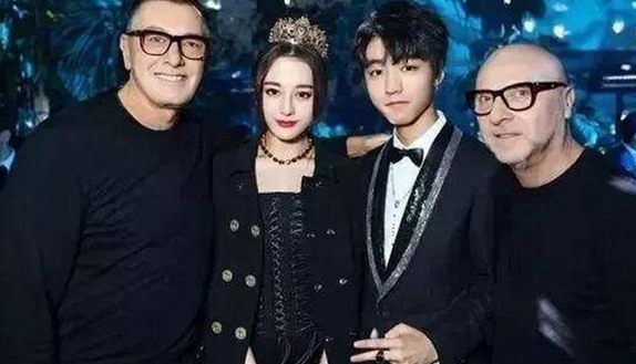 DG辱華設計師就愛出口成“臟”！王俊凱、迪麗熱巴發聲明終止合作