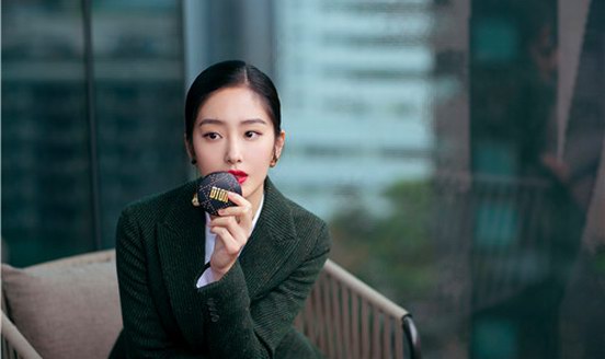 明星idol們都向DIOR迪奧 “紅勢力”低頭？！年末必敗的王牌組合橫空出世！