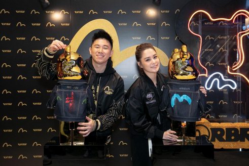 兩地人氣紅星鐘欣潼、歐陽靖親臨見證日系街頭潮牌EVISU 時代廣場新店開幕