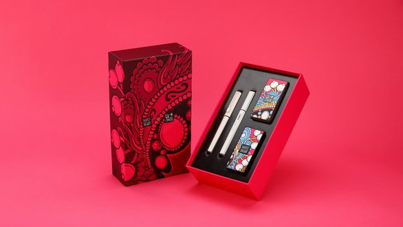 紙上生花 粉墨登場|晨光X瑪麗黛佳聯名禮盒限量發售 