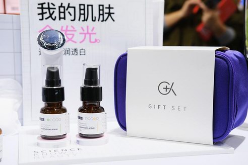 科學(xué)護(hù)膚品牌「果殼」，明星產(chǎn)品閃耀美博會(huì)，彰顯內(nèi)外兼修之美
