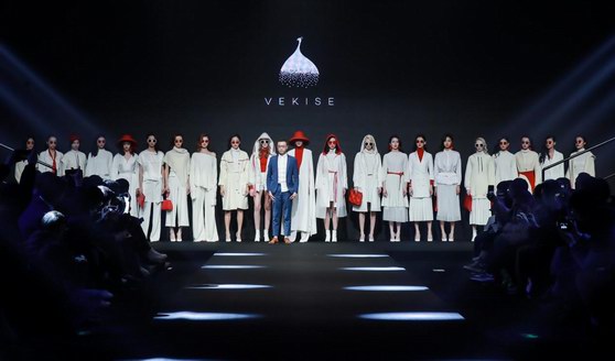 AW19中國(guó)國(guó)際時(shí)裝周“城市之光”x深圳