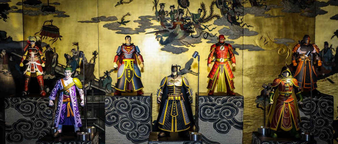 喜迎故宮建成600周年，Pop Life Global聯(lián)合故宮宮苑、美國(guó)DC漫畫發(fā)布多款故宮主題跨界潮流藝術(shù)品