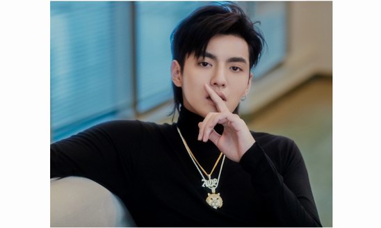 吳亦凡A.C.E.首次亮相線下展，全新GALAXY系列預計5月末上線！