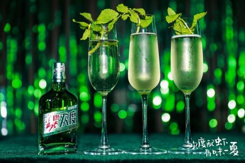 誰說吃蝦就要喝啤酒，輕型歡度酒與“蝦局”更搭