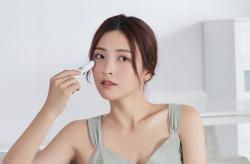 張靜初同款WellSkins薇新溫熱彩光美眼儀，小米有品10月15日眾籌首發！