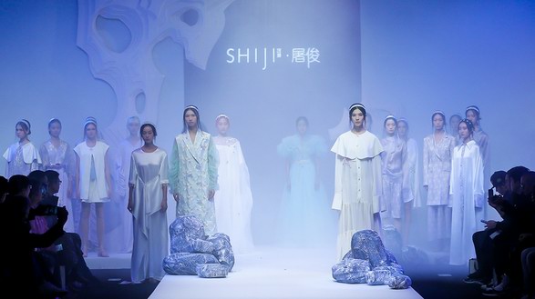 “越”設計，越精絕 SHIJI時集2020春夏系列設計師屠俊發布會