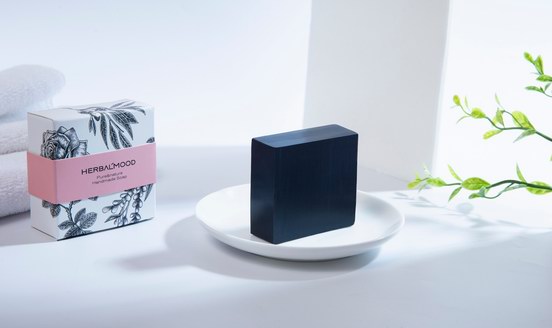 青春期皮膚不用愁，護(hù)膚利器大揭曉！