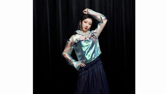 吳茉彤，演員身份下的精致時髦感
