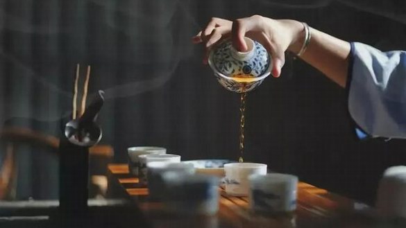 茶語：茶等懂它的人，人等傾心的茶