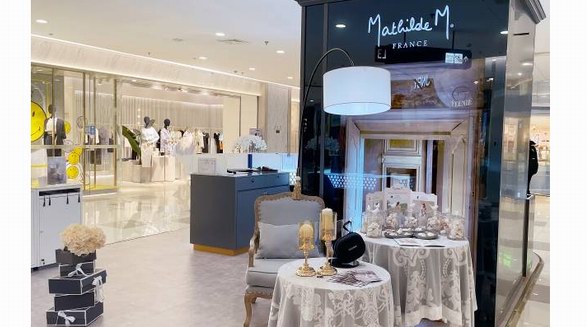 一邊VR, 一邊聞香！瑪帝爾德MM凱德虹口商業中心新店開業，帶你云游凡爾賽宮！