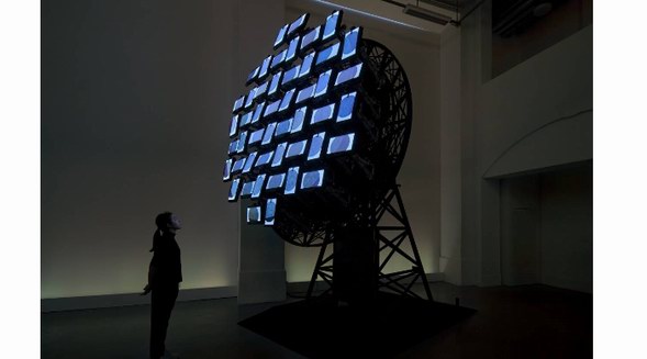 許方華藝術作品《月逝無聲》—— 第五屆愛彼藝術創作委托計劃作品于香港揭幕