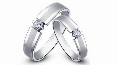 結婚買什么戒指合適？是買鉆戒還是對戒？