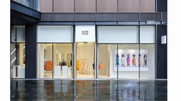輕裝上陣，PLEATS PLEASE ISSEY MIYAKE (三宅之褶)成都遠洋太古里精品店現已喬遷新址