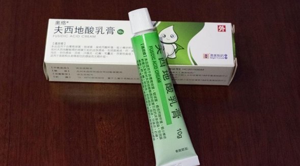 祛痘靠刷酸就完事兒了？網紅小綠膏奧絡告訴你事情可沒那么簡單！