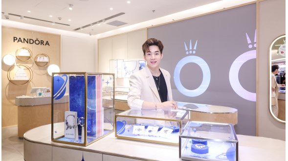 #鏈上星光 實現星愿# Pandora潘多拉品牌大使Henry劉憲華邀你共赴星愿探索