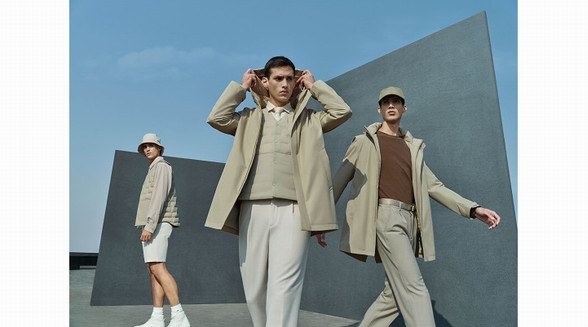 波司登春季多功能羽絨服上市，一應(yīng)萬變解鎖輕戶外穿搭體驗