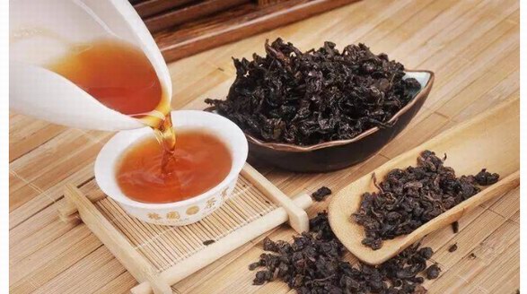 【品茶】看、聽、聞、嘗、摸，五步成識茶高手 