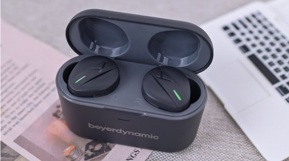 音樂發燒友最佳拍檔--拜雅FREE BYRD費蘭朵耳機