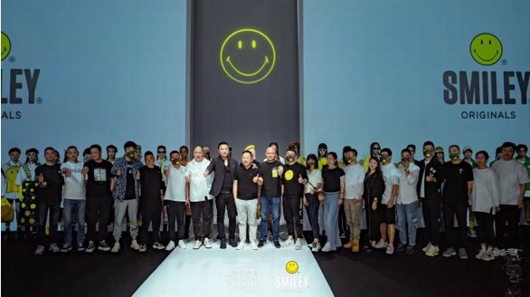 SMILEY 潮流元宇宙，亮相上海時裝周！