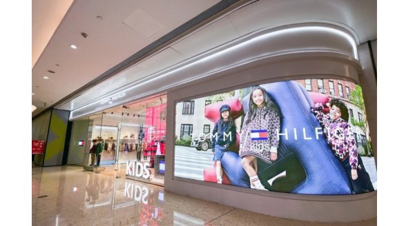 TOMMY HILFIGER繼續擴大其中國童裝市場版圖，青島童裝新店已盛大開業