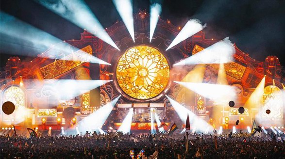 朝圣電音烏托邦 盡情釋放真我節奏 百威攜手傳奇IP Tomorrowland共筑全球電子音樂盛事